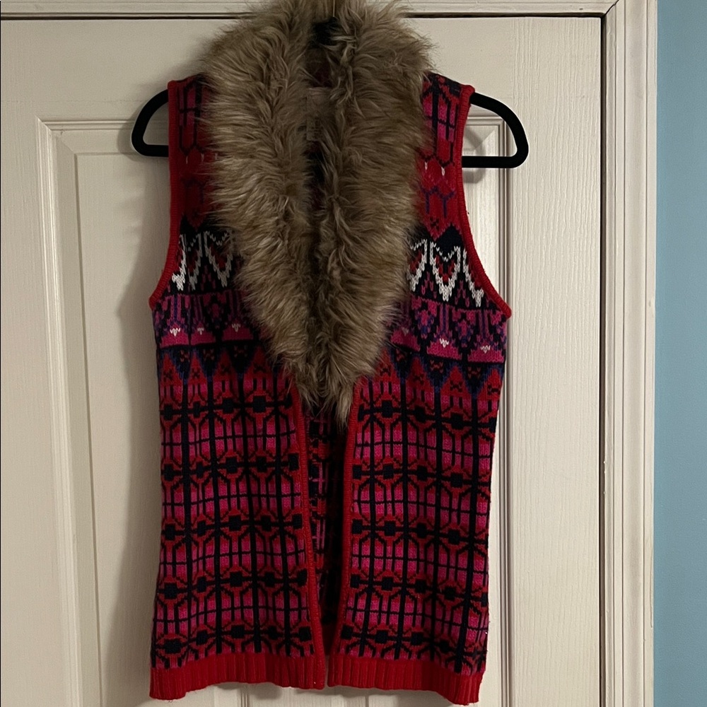 H&M Gorpcore L.O.G.G. Southwest knit hiking indie hippie crochet sweater vest